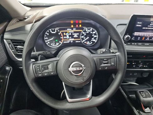 Used 2023 Nissan Rogue S image 7