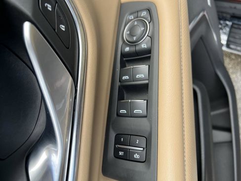 Used 2022 Chevrolet Tahoe Premier AWD/4WD image 14
