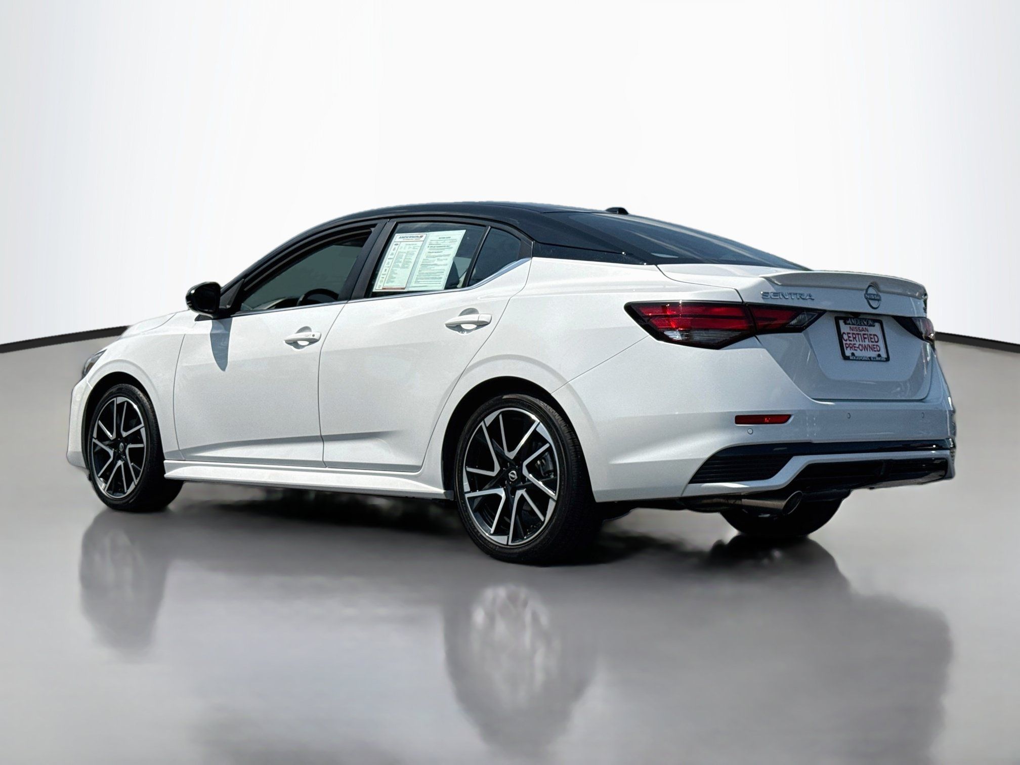 Certified 2025 Nissan Sentra SR FWD image 12