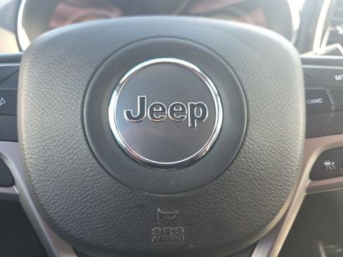 Used 2020 Jeep Cherokee High Altitude image 17