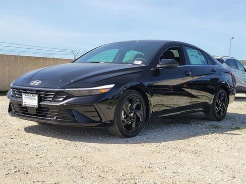 New 2026 Hyundai Elantra SEL Sport image 5