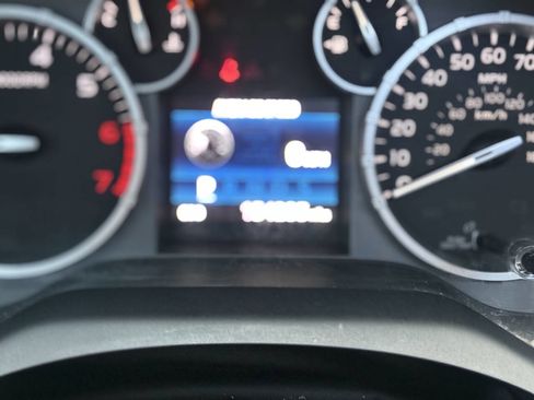 Used 2014 Toyota Tundra Platinum image 22