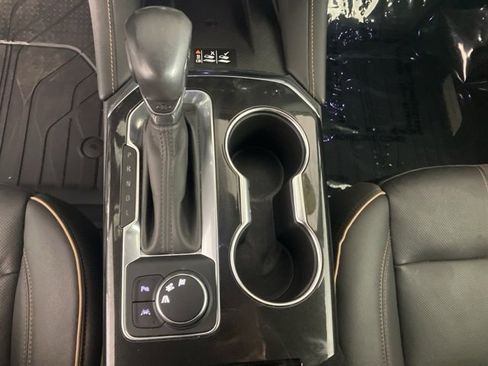 Used 2021 Chevrolet Blazer Premier w/ Driver Confidence II Package image 12