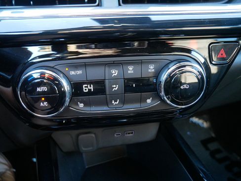 Used 2024 Chevrolet Trax RS w/ Driver Confidence Package image 34