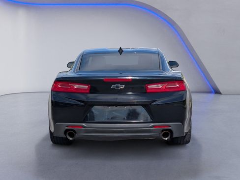 Used 2017 Chevrolet Camaro LT w/ Technology Package RWD image 8