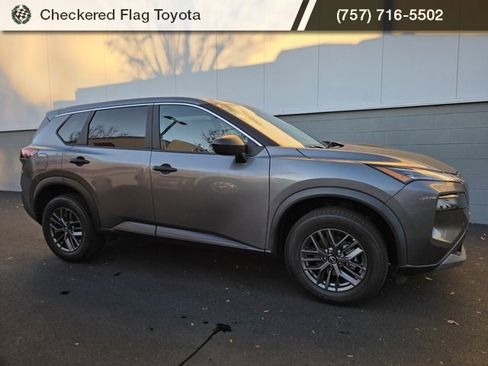 Used 2023 Nissan Rogue S image 10