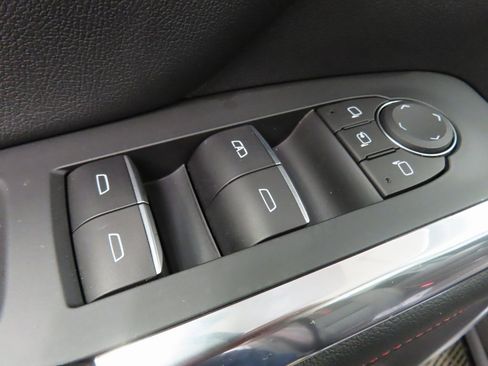 Used 2024 Chevrolet Traverse RS w/ LPO, Floor Liner Package image 68