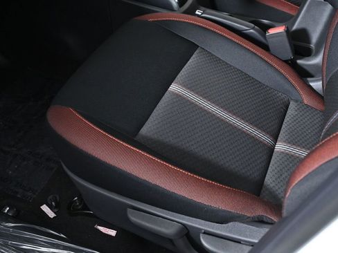 New 2025 Nissan Versa SR w/ Trunk Package image 19