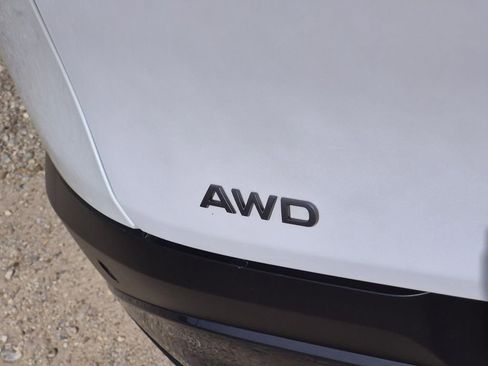 Used 2025 Nissan Murano SL image 10