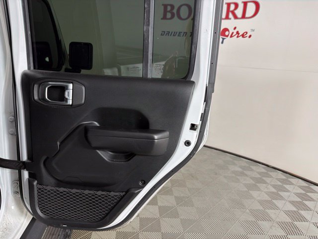 Used 2021 Jeep Gladiator Sport AWD/4WD image 35