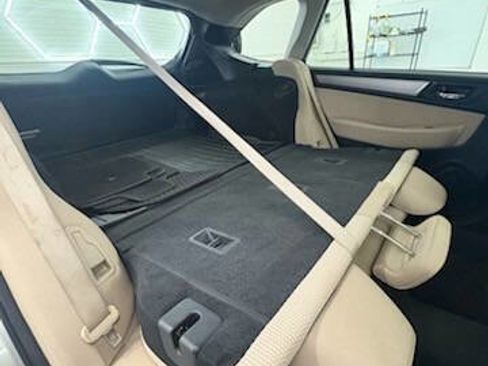 Used 2016 Subaru Outback 2.5i Premium image 13