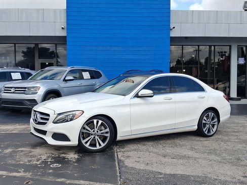 Used 2018 Mercedes-Benz C 300 Sedan image 2