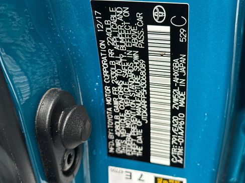 Used 2017 Toyota Prius Prime Advanced w/ Carpet Mat Package image 29