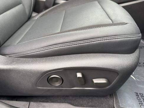 Used 2024 Chevrolet Blazer EV LT image 24