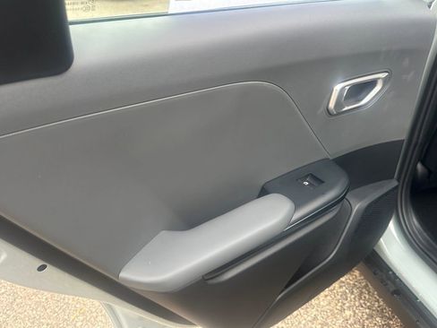 New 2025 Kia K4 LXS image 14