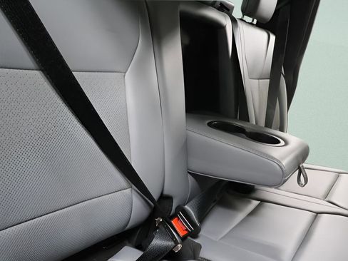 Used 2021 Ford F150 Lariat w/ Equipment Group 502A High image 32