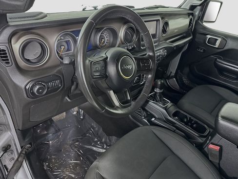 Used 2018 Jeep Wrangler Unlimited Sport S image 23