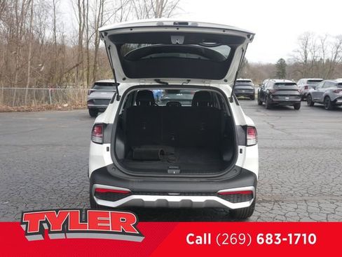 Used 2023 Kia Sportage EX image 16