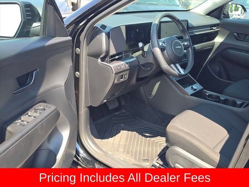 Certified 2025 Hyundai Kona SEL AWD/4WD image 9