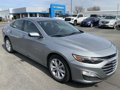 Used 2024 Chevrolet Malibu LT image 2