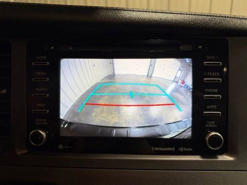 Used 2020 Toyota Sienna XLE FWD image 45