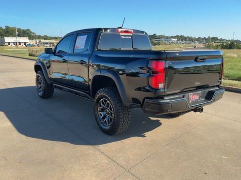 Used 2024 Chevrolet Colorado ZR2 w/ Technology Package image 6