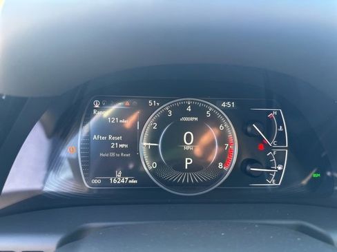 Used 2025 Lexus ES 350 w/ Premium Package image 6