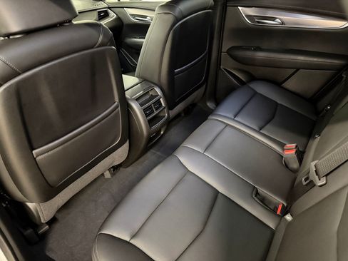 Used 2023 Cadillac XT5 Luxury FWD image 42