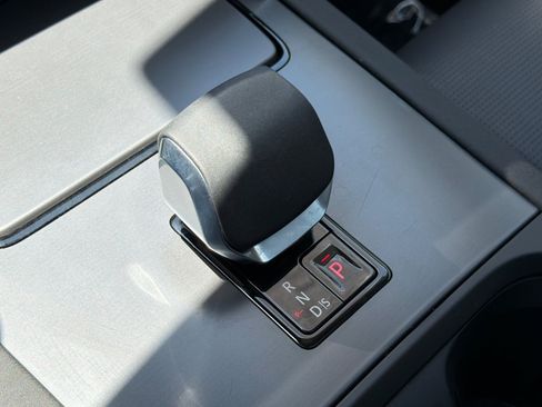 Certified 2025 Land Rover Discovery Sport S AWD/4WD image 18