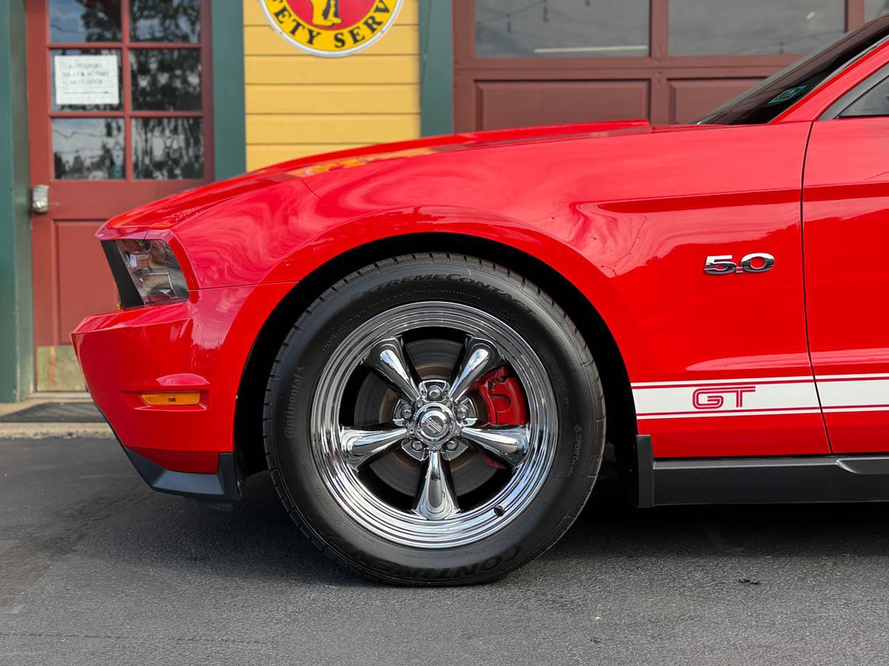 Used 2012 Ford Mustang GT RWD image 32