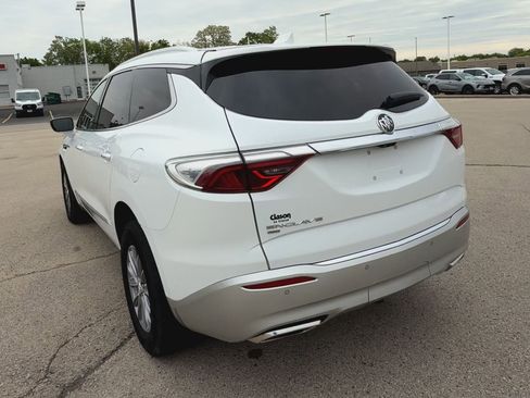 Used 2024 Buick Enclave Premium image 7