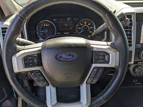 Used 2016 Ford F150 Lariat w/ Trailer Tow Package image 30