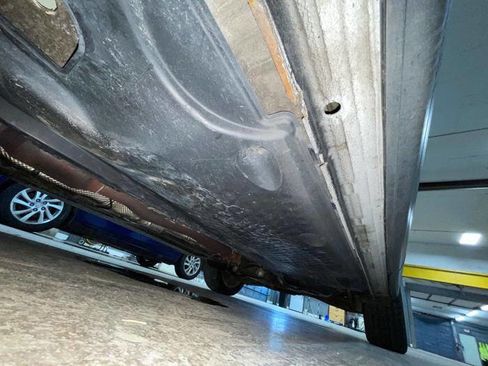 Used 2009 Volkswagen Tiguan SE image 12