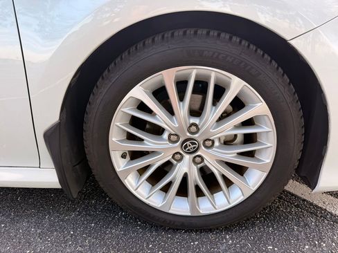 Used 2018 Toyota Camry XLE w/ Audio Package FWD image 4