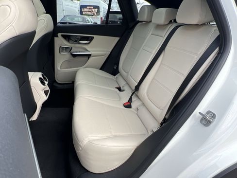 New 2026 Mercedes-Benz GLC 300 4MATIC image 23