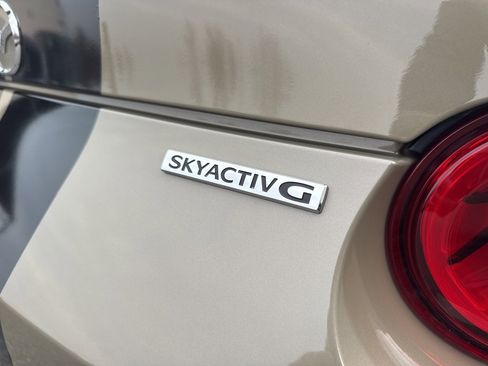 Used 2024 MAZDA MX-5 Miata RF Grand Touring image 18