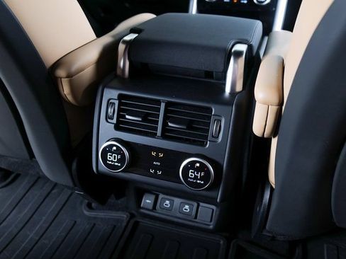 Certified 2025 Land Rover Discovery Dynamic SE AWD/4WD image 22