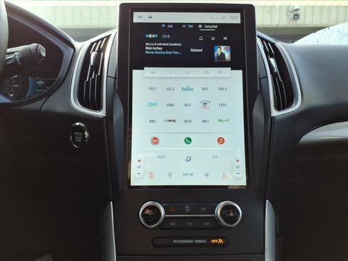 Used 2024 Ford Edge SEL w/ Convenience Package image 13