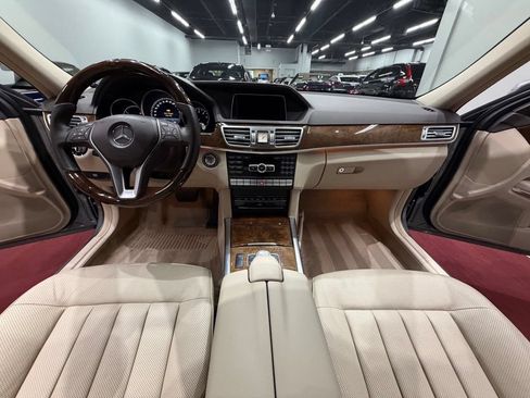 Used 2014 Mercedes-Benz E 350 4MATIC Sedan image 47