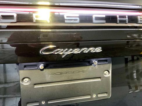Certified 2022 Porsche Cayenne image 35