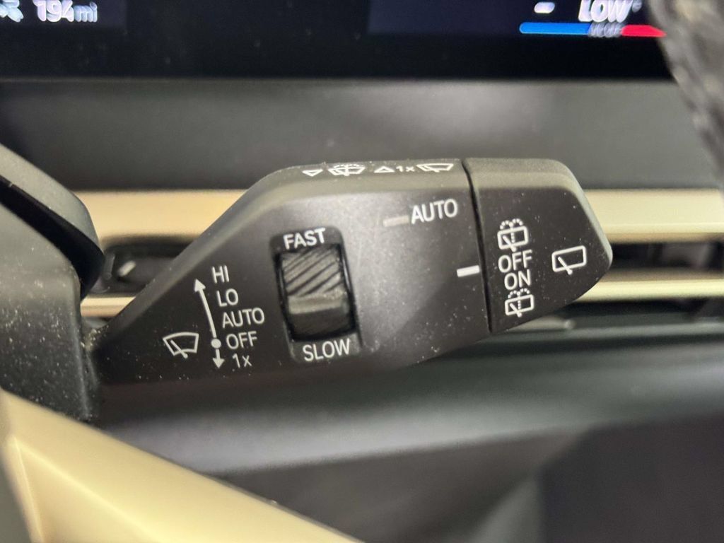 Used 2023 BMW iX xDrive50 AWD/4WD image 24