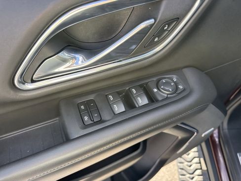 Used 2023 Chevrolet Tahoe Z71 image 20