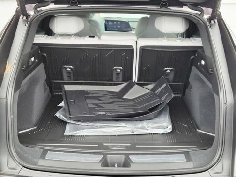 New 2025 Cadillac Lyriq Luxury w/ LPO, Floor Liner Package image 30