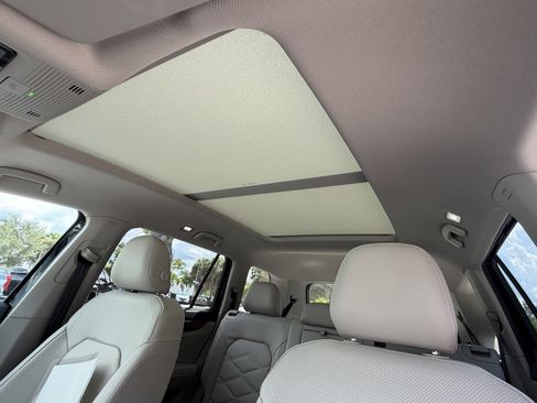 New 2026 Volkswagen Atlas SE FWD image 24