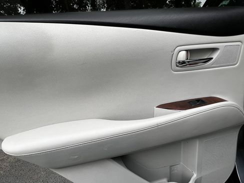 Used 2010 Lexus RX 350 2WD image 30