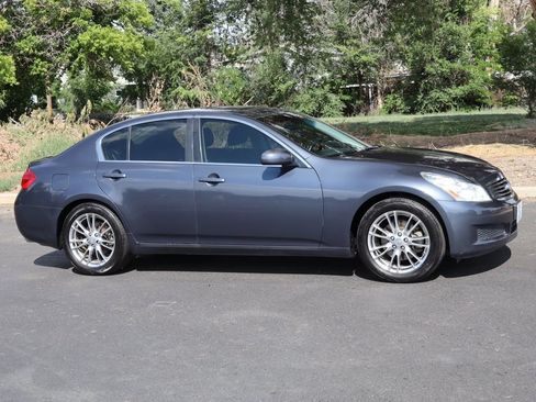 Used 2008 INFINITI G35 x Sedan w/ Premium Pkg AWD/4WD image 2