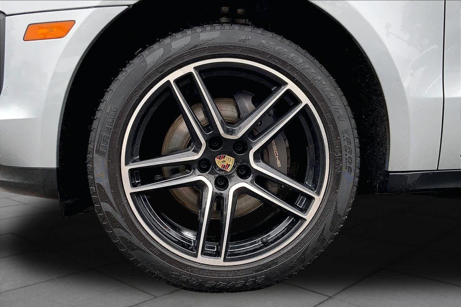 Used 2021 Porsche Macan AWD/4WD image 11