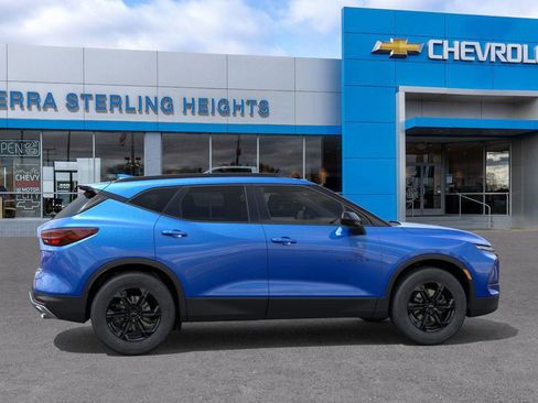 New 2025 Chevrolet Blazer LT w/ Convenience Package image 5