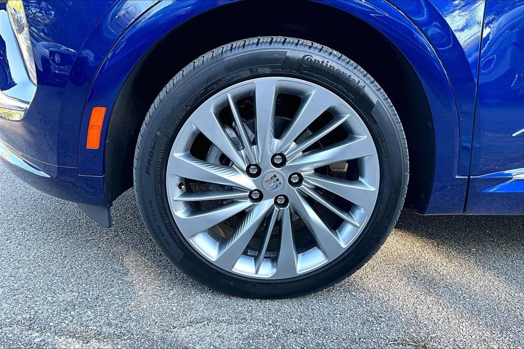 Used 2024 Buick Envision Avenir AWD/4WD image 11
