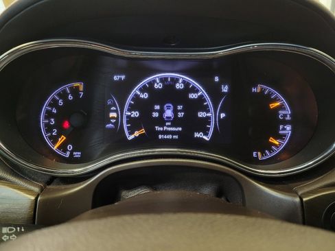 Used 2018 Jeep Grand Cherokee Overland AWD/4WD image 23